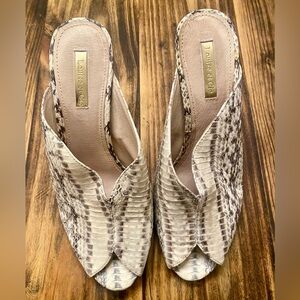 Louise Et Cie Lo-Korella Leather Snakeskin Print Heels Mules Size 7.5M